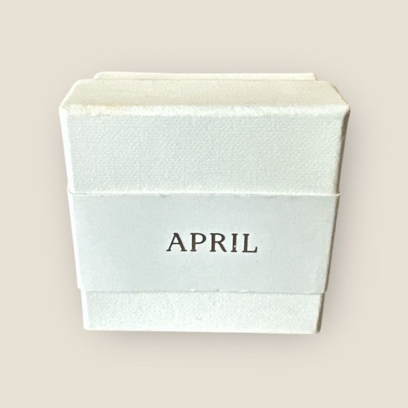 Chloe + Isabel April Birthstone Stud Earrings – NWT - Picture 6 of 6